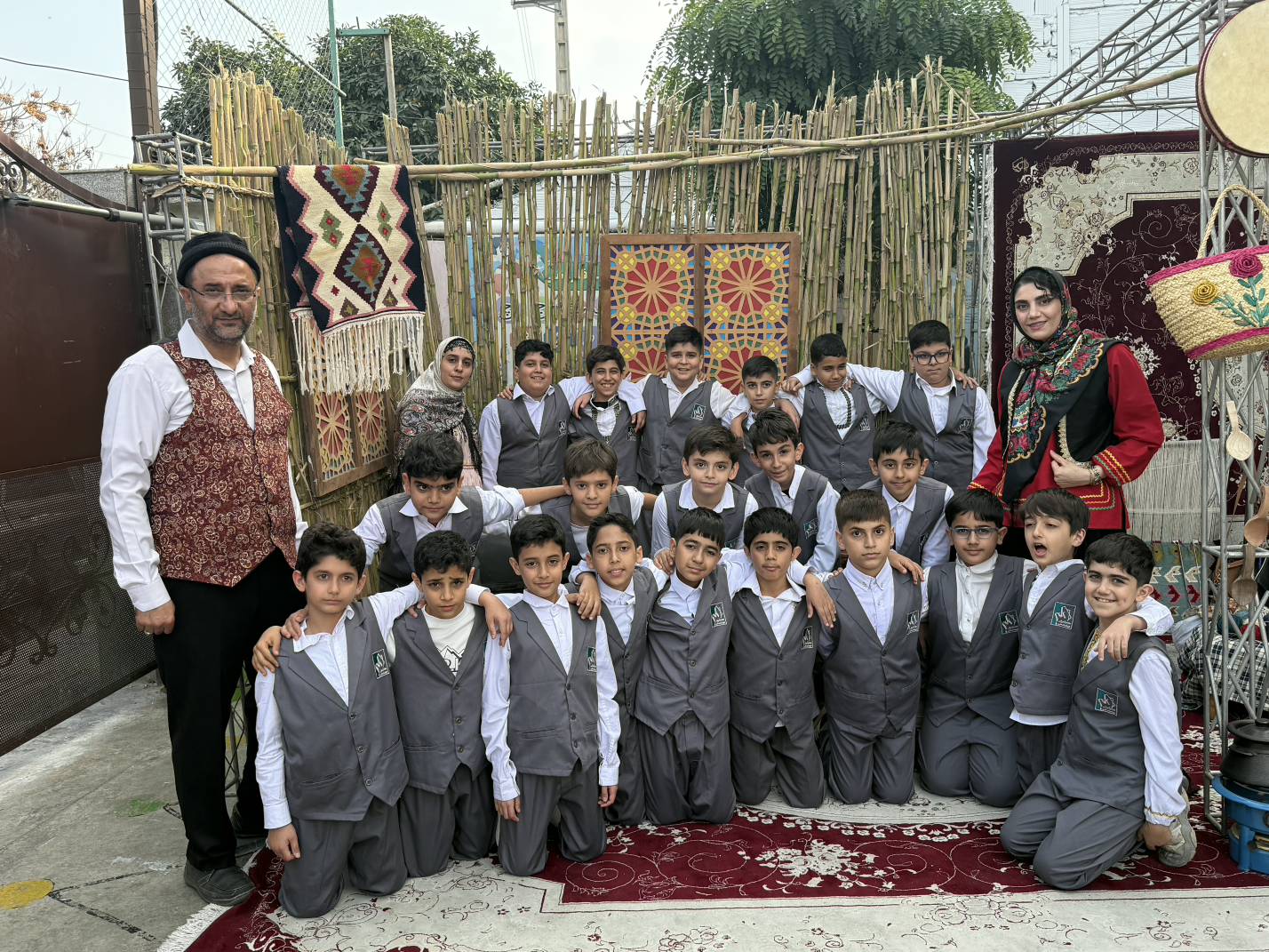 جشن لباس سنتی کلاس پنجم صبر